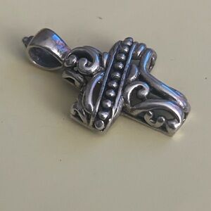 Elegant Silver Cross Pendant Necklace